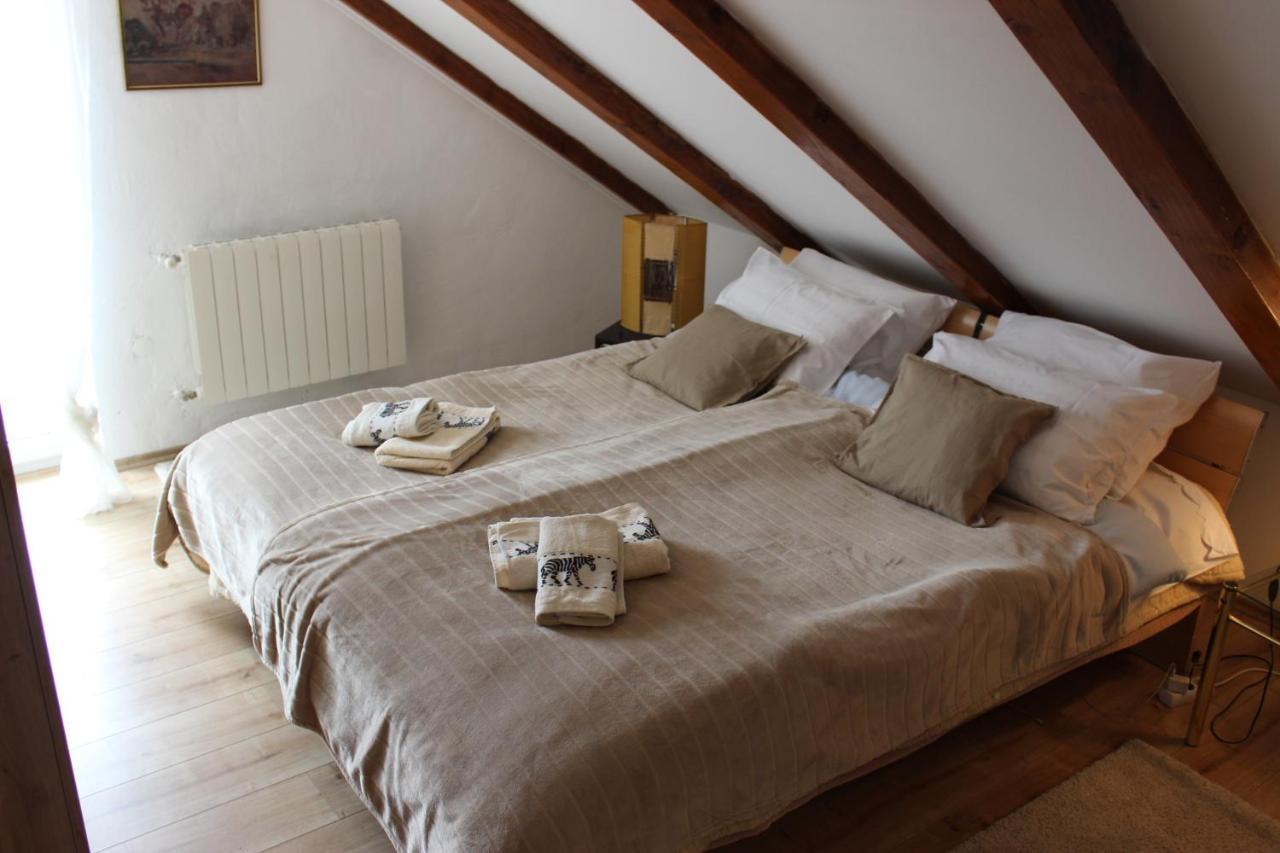 Apartment Ajda Udbina Екстериор снимка