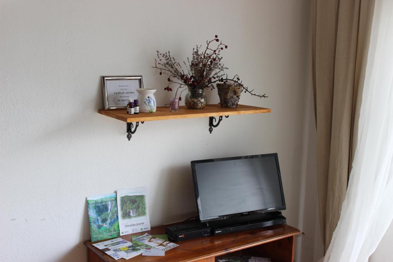 Apartment Ajda Udbina Екстериор снимка
