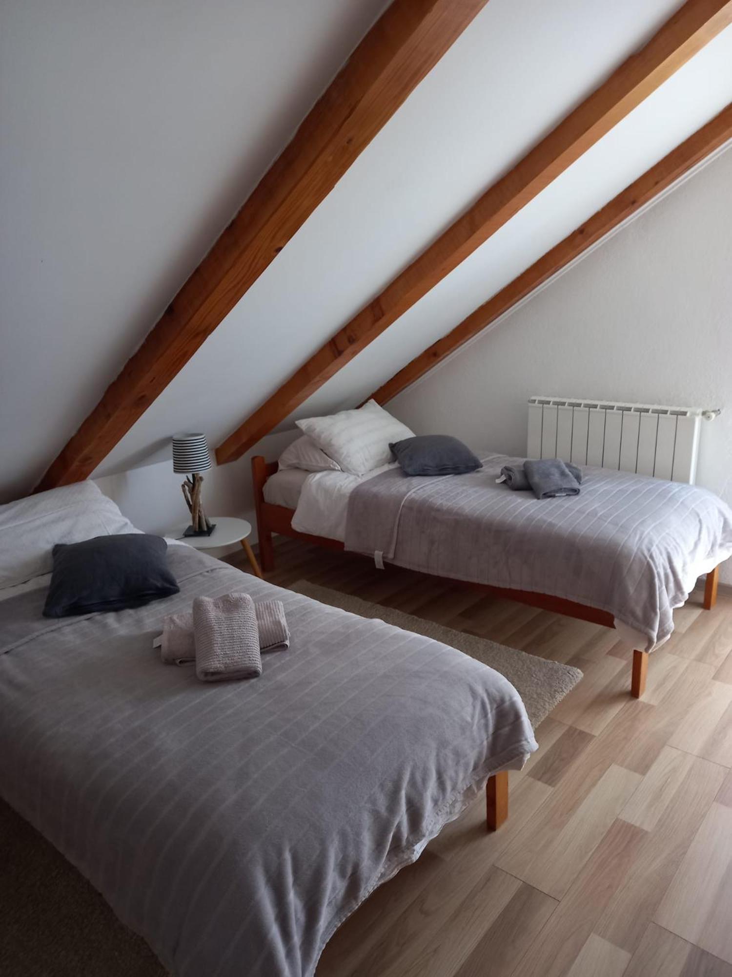 Apartment Ajda Udbina Екстериор снимка